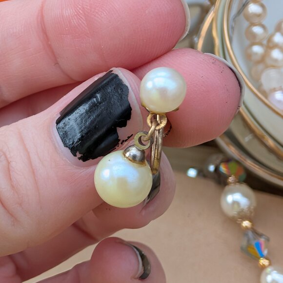 Vintage 1940's Pearl Bead Drop Earrings, Screw Back - Picture 3 of 4